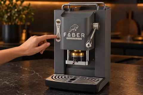 Maschine aufheizen. Faber E.S.E.-Maschine am Ein-/Ausschalter einschalten